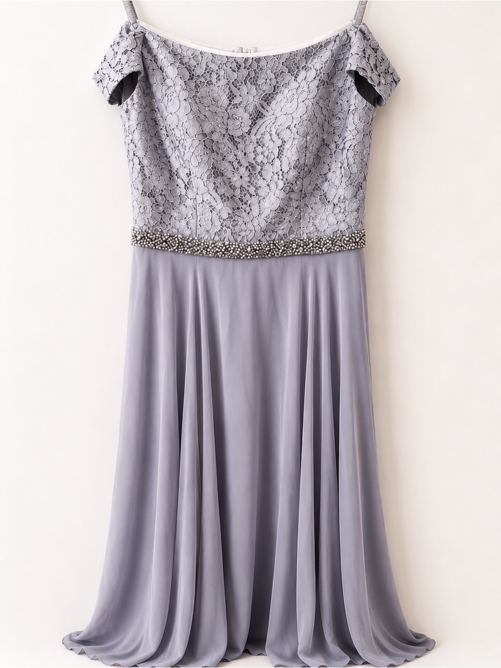 Elegant Lace Bodice Off-Shoulder Maxi Dress in Light Gray